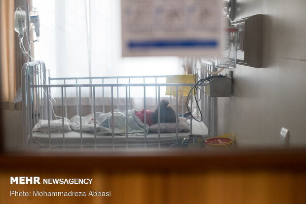 کودکان مبتلا به کووید 19 در بیمارستان مفید