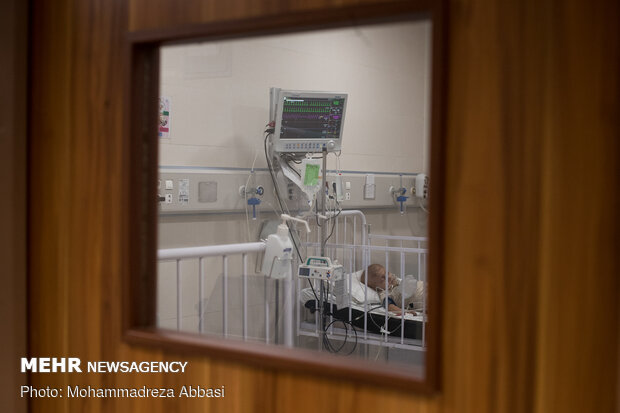 کودکان مبتلا به کووید 19 در بیمارستان مفید
