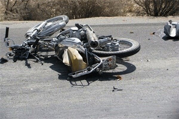 برخورد موتور سیکلت با کامیون یک کشته برجای گذاشت