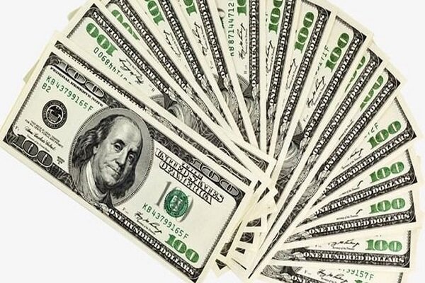 پاکستان میں امریکی ڈالر 200 روپے تک پہنچ گیا