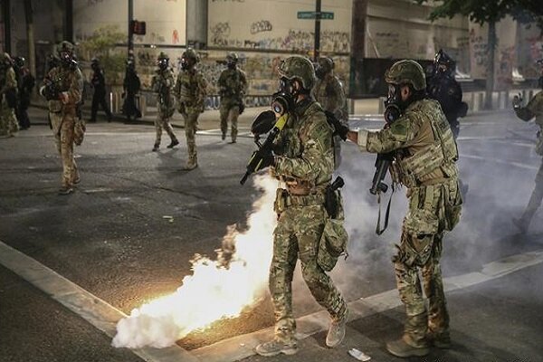 ترامپ دستور استقرارنیروهای گارد مرزی آمریکا در شهرها را صادر کرد