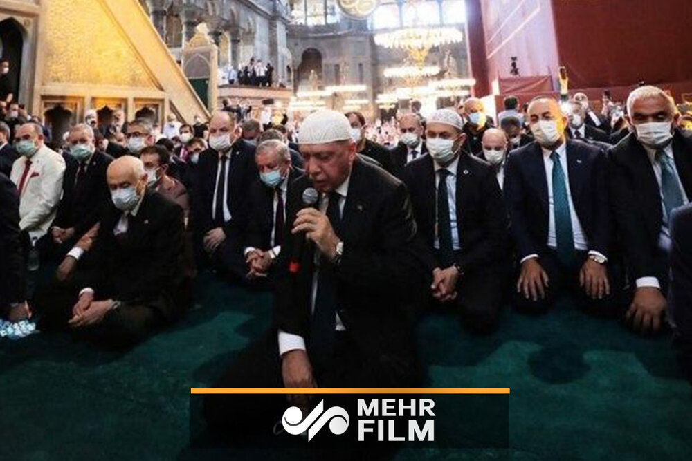 آیا صوفیہ مسجد میں اردوغان نے قرآن مجید کی تلاوت کا شرف حاصل کیا