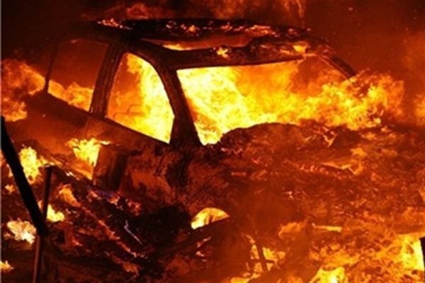 انحراف به چپ پژو در یاسوج/ مرگ ۲ سرنشین خودرو در آتش سوزی