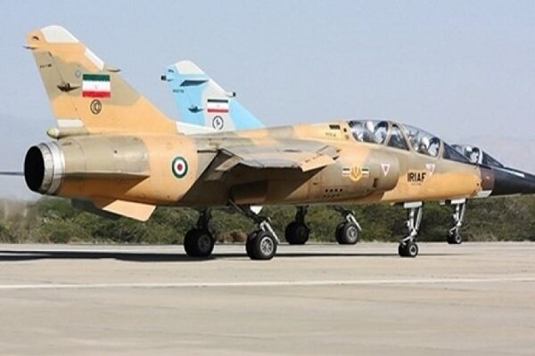 إقامة مراسم تخرج الدفعة الأولى من طياري مقاتلات "ميراج" في "تشابهار" جنوب شرق ايران