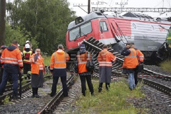 VIDEO: Two trains collide in Russia
