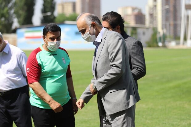 پرویز مظلومی از هدایت تیم فوتبال جوانان ایران استعفا کرد