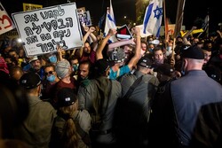 مخالفان وطرفداران نتانیاهو با چماق و اسپری فلفل به جان هم افتادند