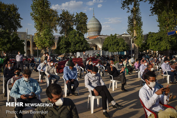 دعای عرفه در حرم مطهر شاهچراغ(ع) شیراز