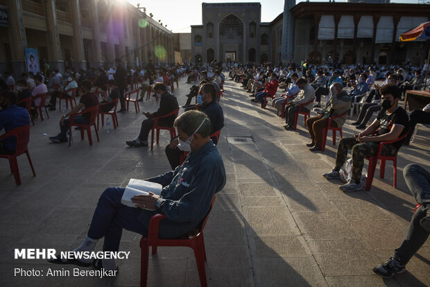 دعای عرفه در حرم مطهر شاهچراغ(ع) شیراز