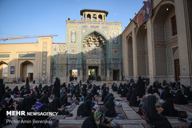 دعای عرفه در حرم مطهر شاهچراغ(ع) شیراز