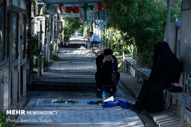 مراسم دعای عرفه در گلزار شهدای تهران