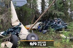 VIDEO: Mid-air plane crash in Alaska