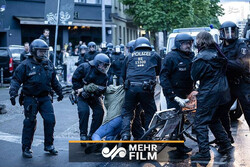 جرمنی میں کورونا کی وجہ پابندیوں کے خلاف احتجاج میں 18 پولیس اہلکار زخمی