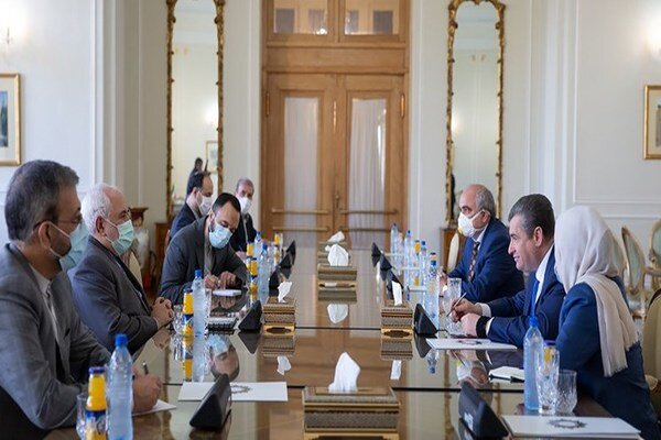 Zarif receives head of Russian Duma's Foreign Affairs Cmte