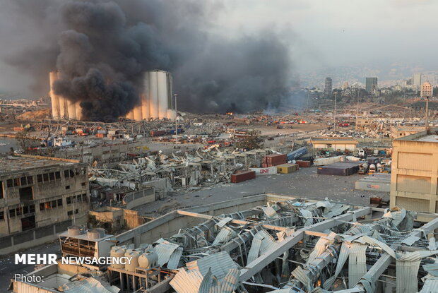 انفجار ضخم في مرفأ بيروت / صور