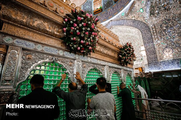 گل آرایی حرم مطهر «امیر‌مومنان علی بن ابی‌طالب(ع)»