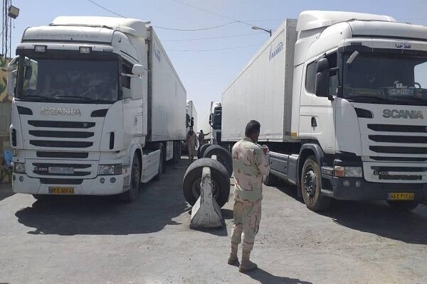 Commutes of Iranian trucks at Milak border banned
