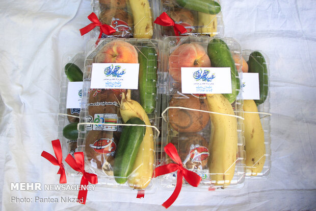 نذر میوه در عید غدیر - شهرکرد