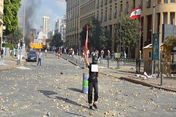 یک کشته و ۱۸۰ زخمی در تظاهرات خشونت آمیز بیروت