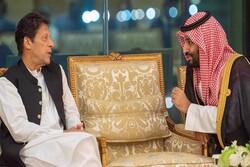 پاکستان کے وزير اعظم تین روزہ دورے پر سعودی عرب پہنچ گئے