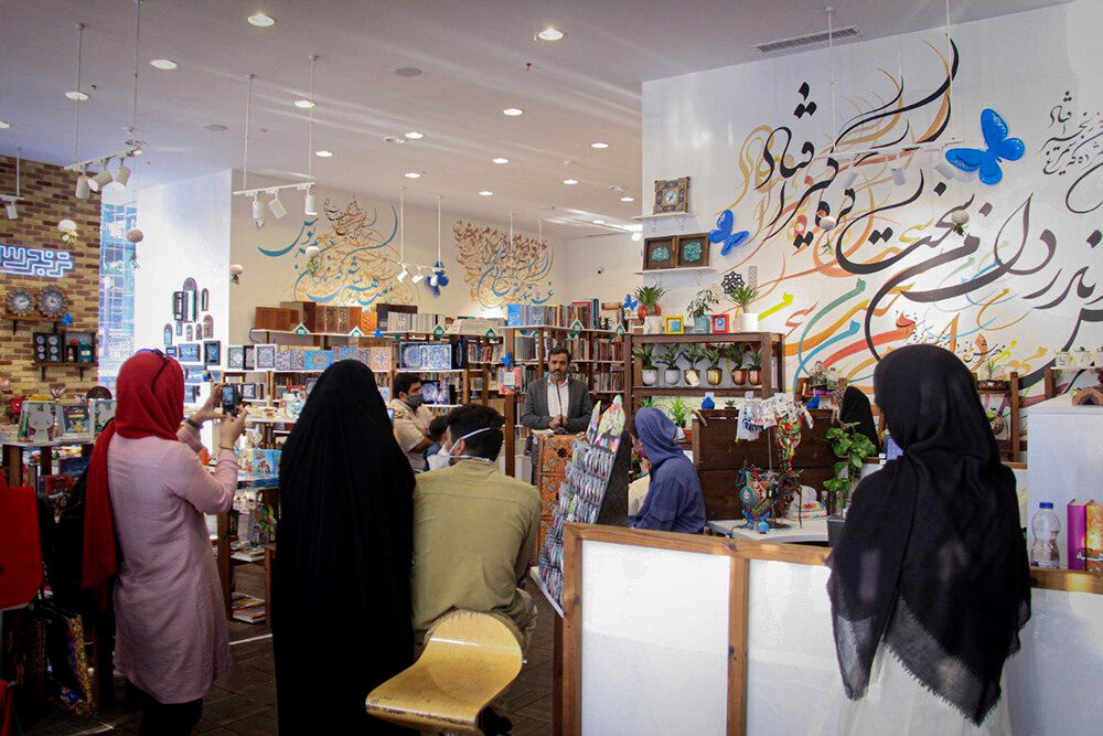ترنجستان بهشت۳ و «سفری که پرماجرا شد» افتتاح و رونمایی شدند ترنجستان بهشت۳ و «سفری که پرماجرا شد» افتتاح و رونمایی شدند