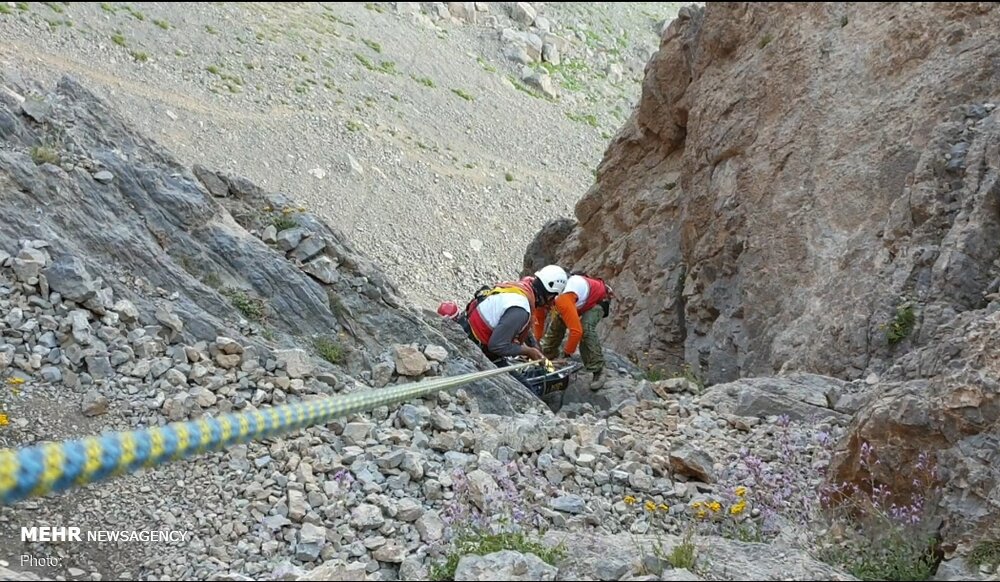 کوهنورد ۴۳ ساله پس از ۵ روز در ارتفاعات دارآباد پیدا شد
