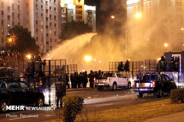 درگیری پلیس بلاروس با معترضان به نتیجه انتخابات