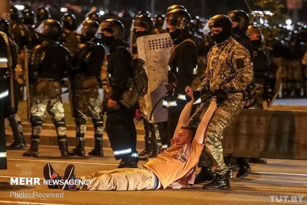 درگیری پلیس بلاروس با معترضان به نتیجه انتخابات