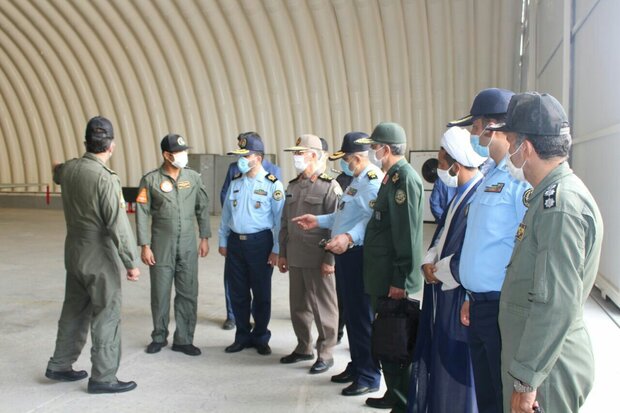 سردار محمد شیرازی از پایگاه هوایی چابهار بازدید کرد