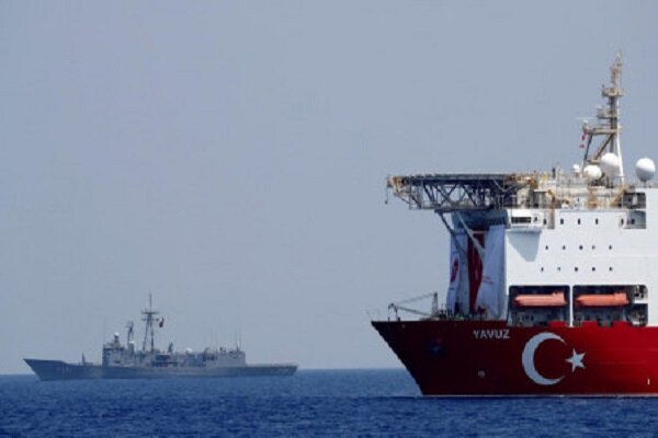 آغاز مذاکرات ترکیه و یونان برای از بین بردن تنشها در مدیترانه