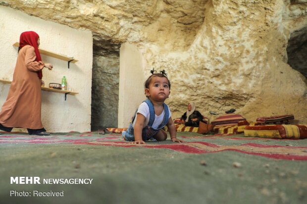 زندگی خانواده فلسطینی در غار