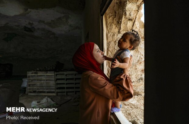 زندگی خانواده فلسطینی در غار