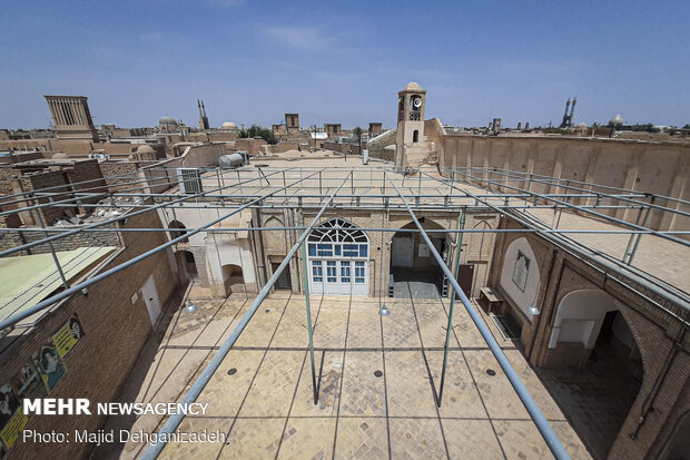 مسجد فُرط، قدمگاه امام رضا (ع) در استان یزد