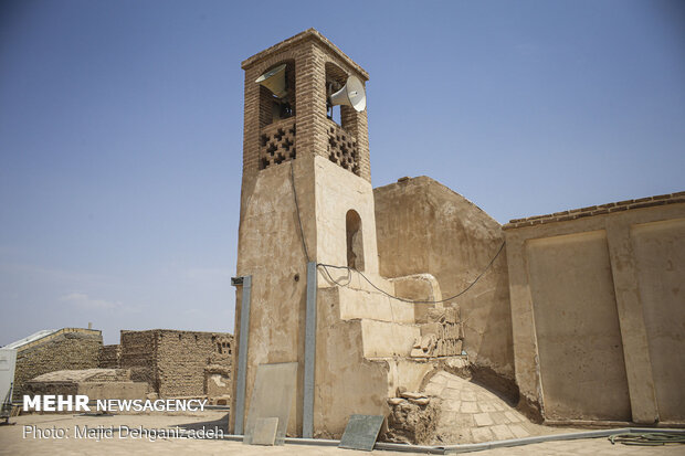 مسجد فُرط، قدمگاه امام رضا (ع) در استان یزد