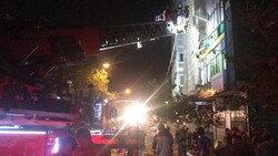 حریق و انفجار در ساختمانی در خیابان فخر رازی/ این حادثه ۴ مصدوم داشت