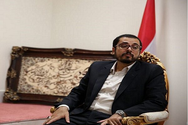 السفير اليمني في طهران: خطابات قائد الثورة ساهمت بشكل كبير في فضح مخطط العدوان على اليمن