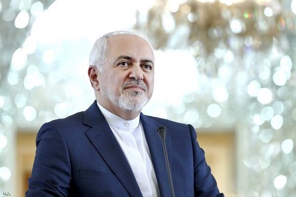 Zarif reacts to Macron's remarks on freedom of expression