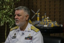 الأدميرال خانزادي يتفقد الأسطول البحري في جنوب البلاد