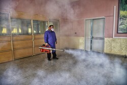 İran'da üniversiteye giriş sınavı öncesi dezenfekte çalışmaları devam ediyor