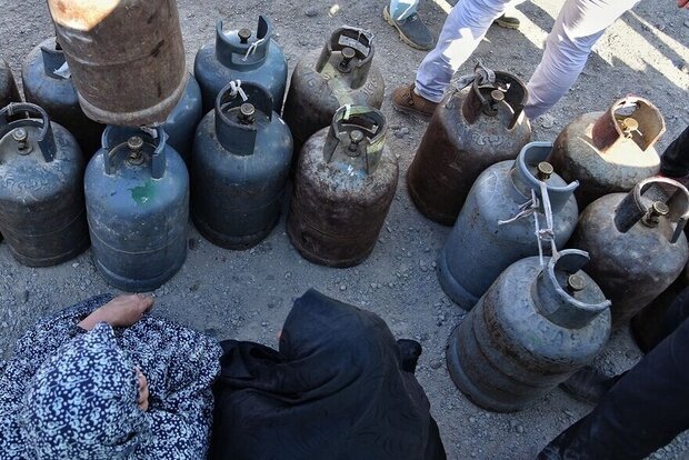 تداوم کمبود سیلندر گازمایع در غرب تهران/مشکل در شرق پایتخت حل شد