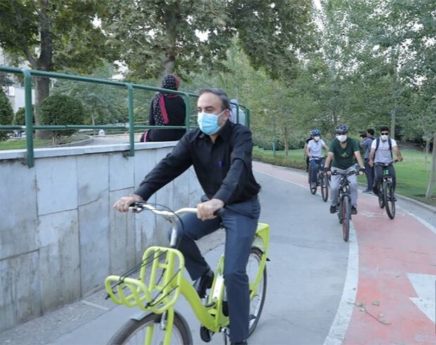 تکمیل مسیرهای ویژه دوچرخه سواری در خیابان کریمخان زند

