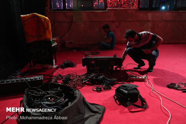 آماده سازی تکایا و هیئت ها برای برگزاری عزاداری محرم - امامزاده صالح(ع)