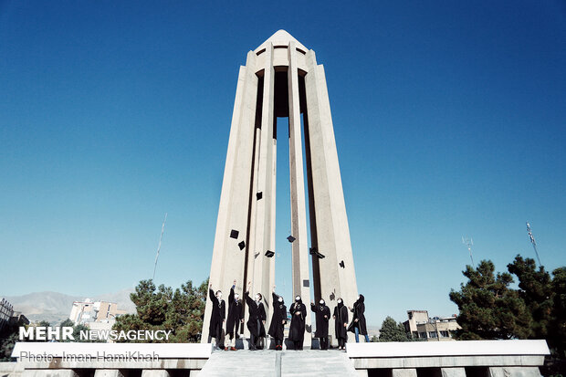 National Doctors' Day marked at Avicenna's Mausoleum 