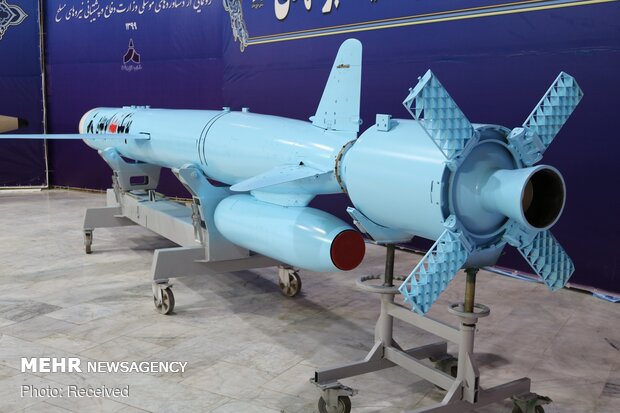 New Iranian cruise, ballistic missiles unveiled 