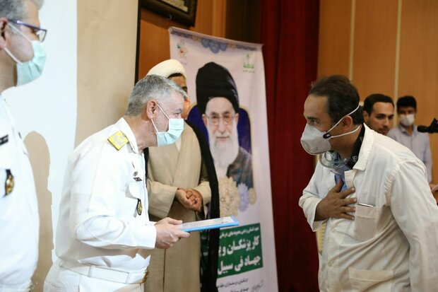 دریادار خانزادی از کادر درمانی بیمارستان گلستان ارتش تقدیر کرد