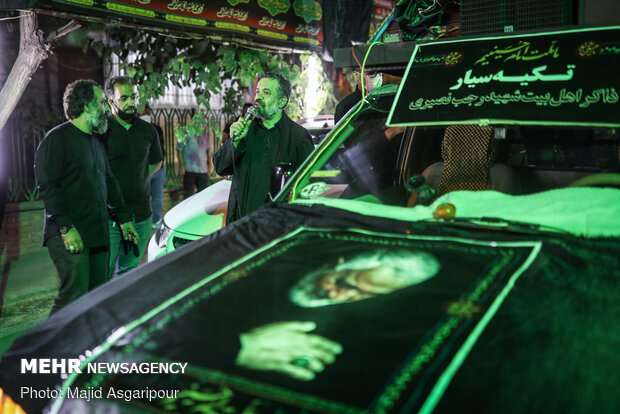 Tehraners attend 1st Muharram mourning night
