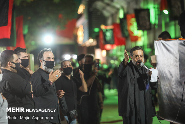 Tehraners attend 1st Muharram mourning night
