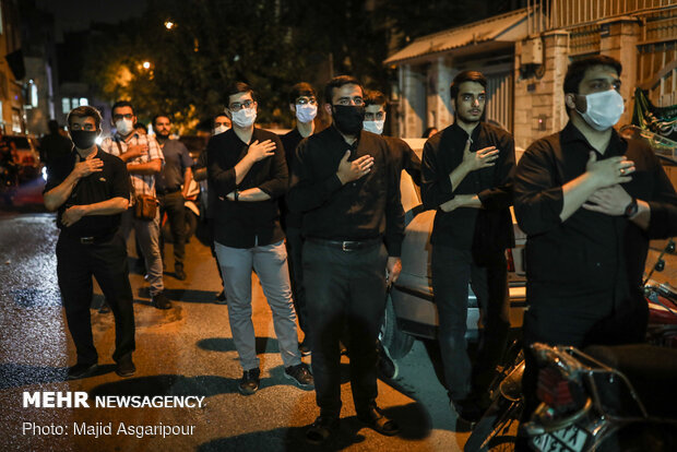 Tehraners attend 1st Muharram mourning night
