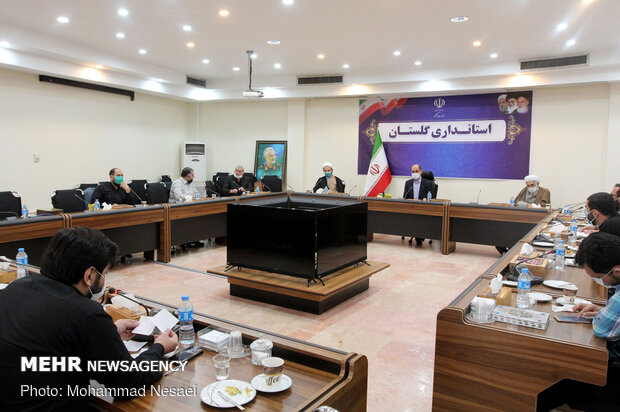 سیاه پوش کردن محوطه بیمارستان 5 آذر گرگان