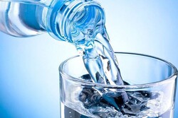 قیمت آب معدنی در خرم‌آباد افزایش یافت/ برخورد قضایی با متخلفان